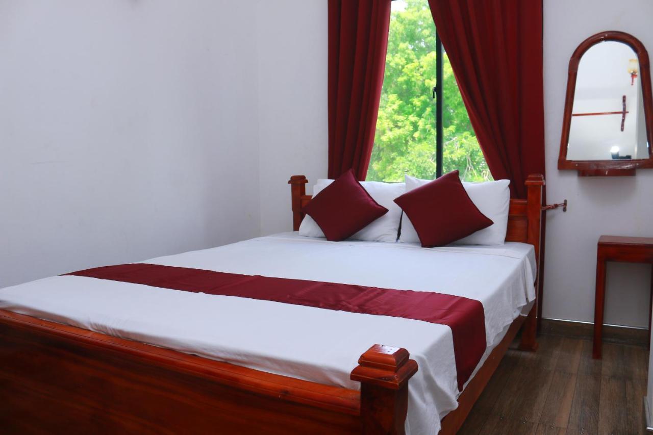 Castle Resort Yala Тиссамахарама Экстерьер фото